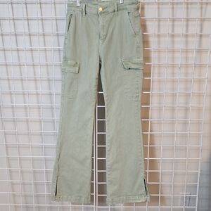 Risen Women's Flare Cargo Jeans‎ in Sage Green Size 9/29
